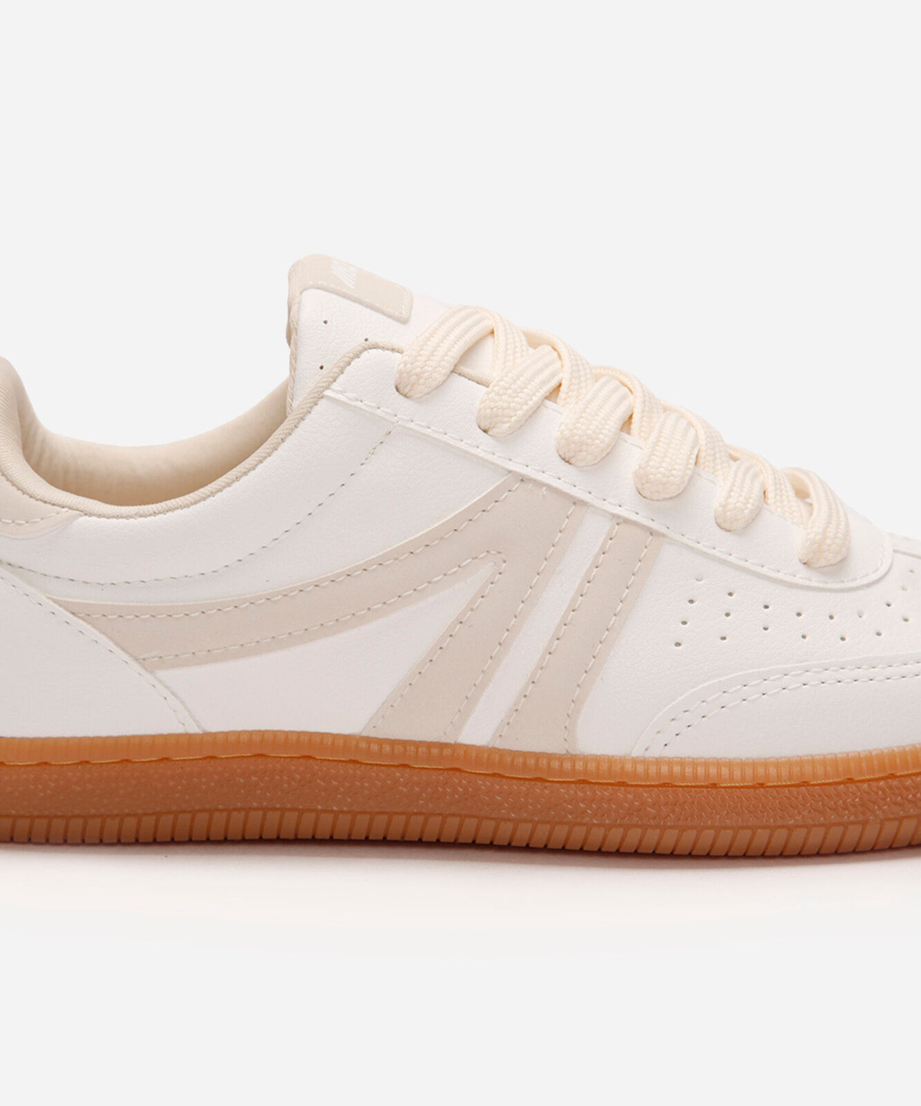 tênis bossa com recortes ace branco