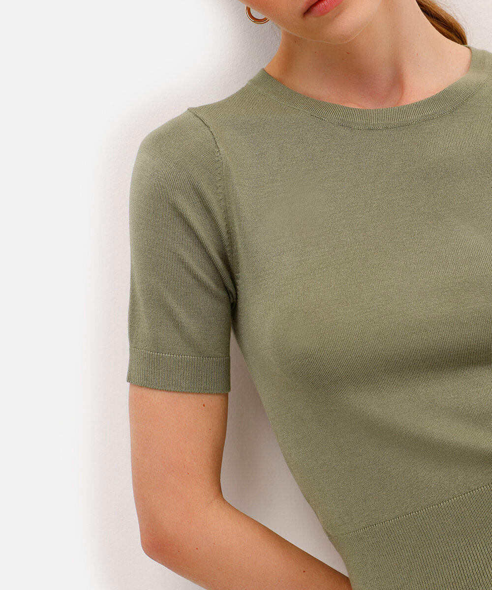 blusa cropped feminina de tricot manga curta verde