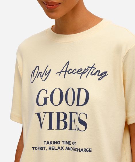 camiseta feminina manga curta good vibes amarela