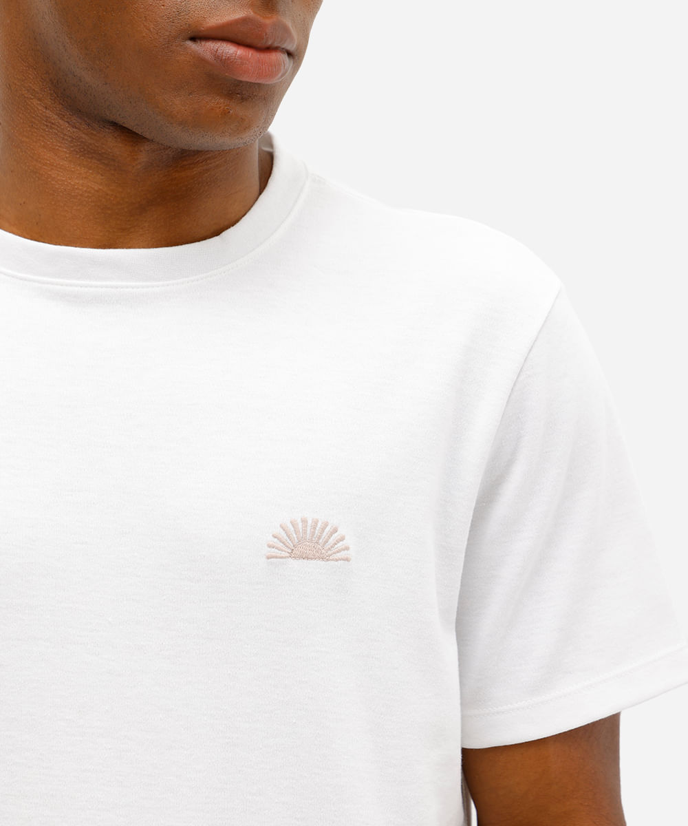 camiseta masculina manga curta com bordado off white