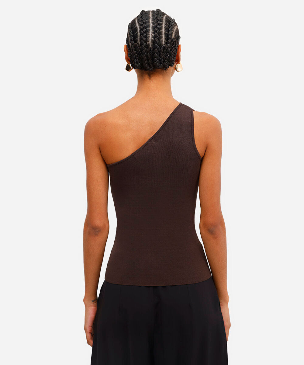 blusa ombro único feminina de tricot marrom