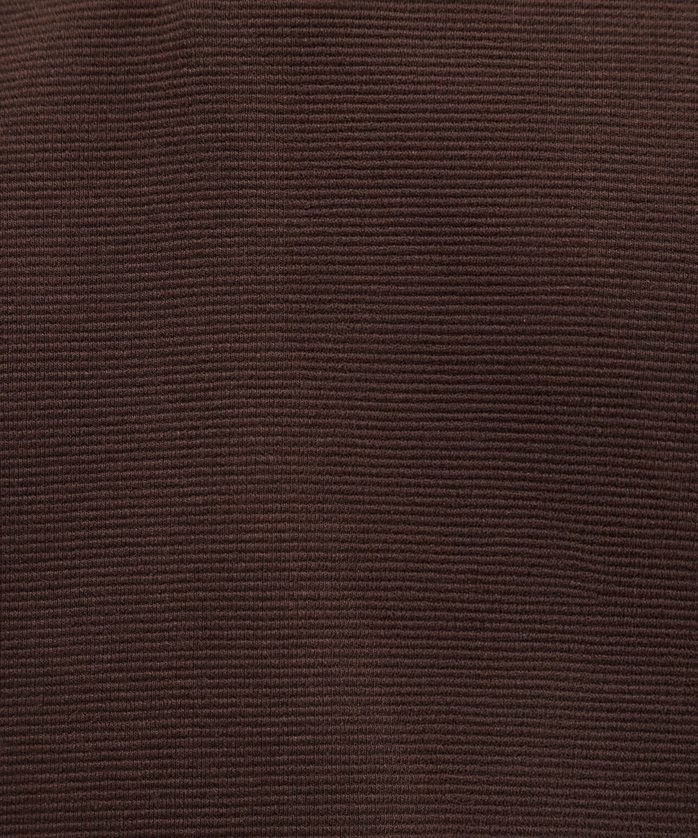 camiseta de algodão texturizada manga curta marrom