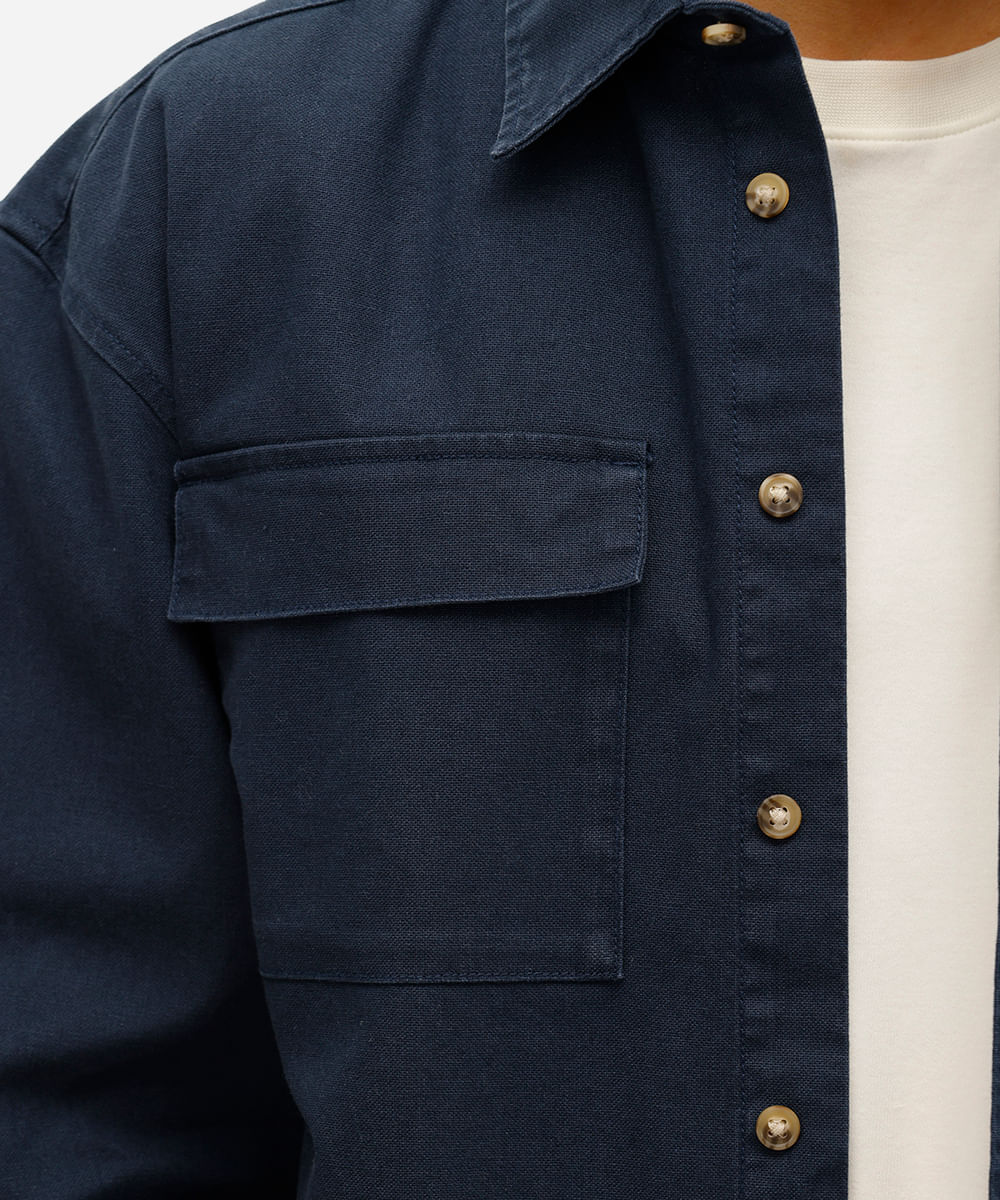 camisa overshirt masculina de sarja com bolsos estonada azul