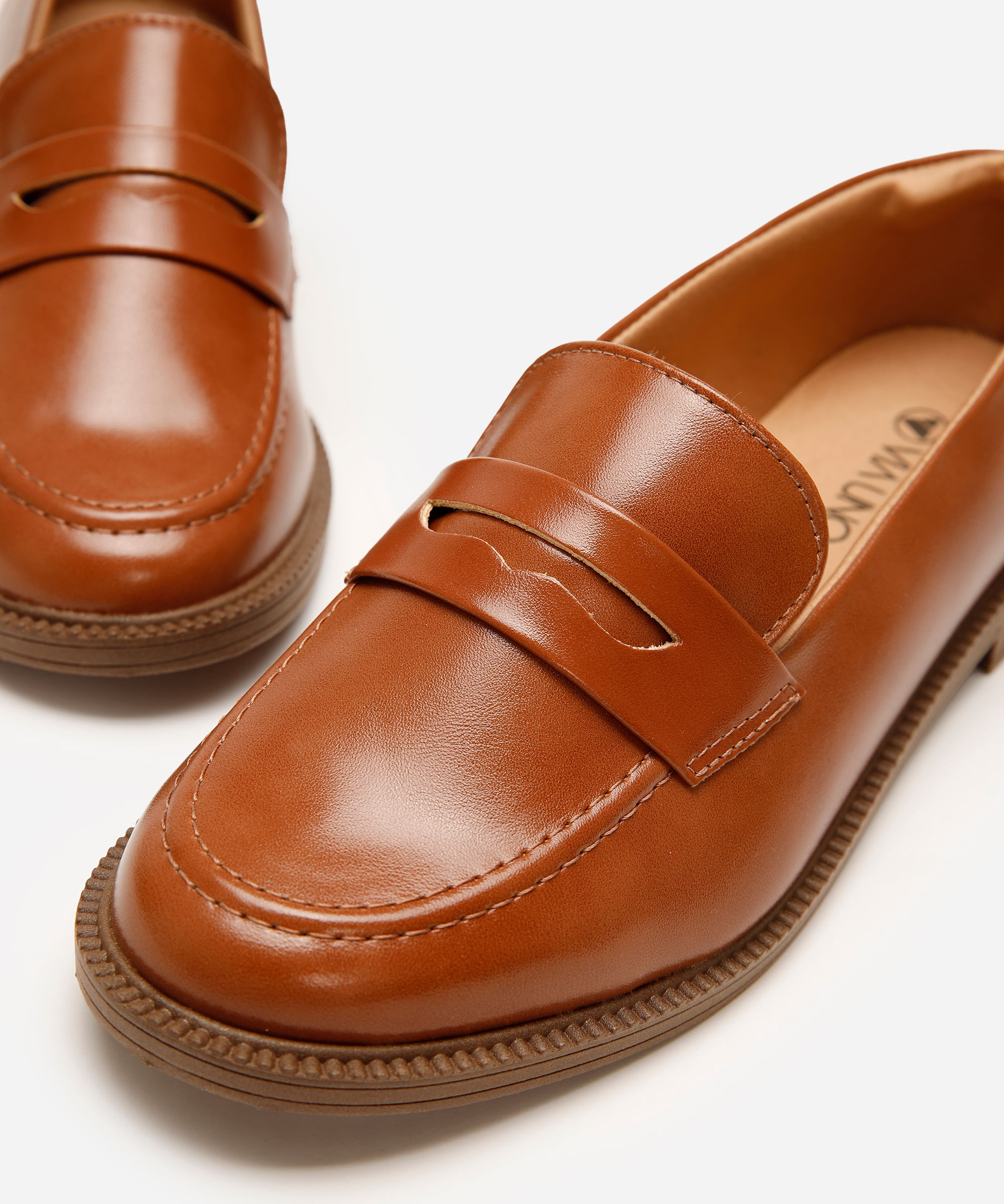 mocassim com tira via uno marrom