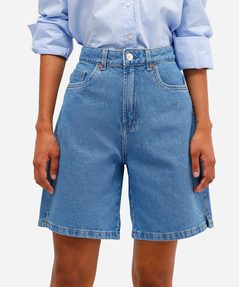 bermuda feminina jeans com fendas azul