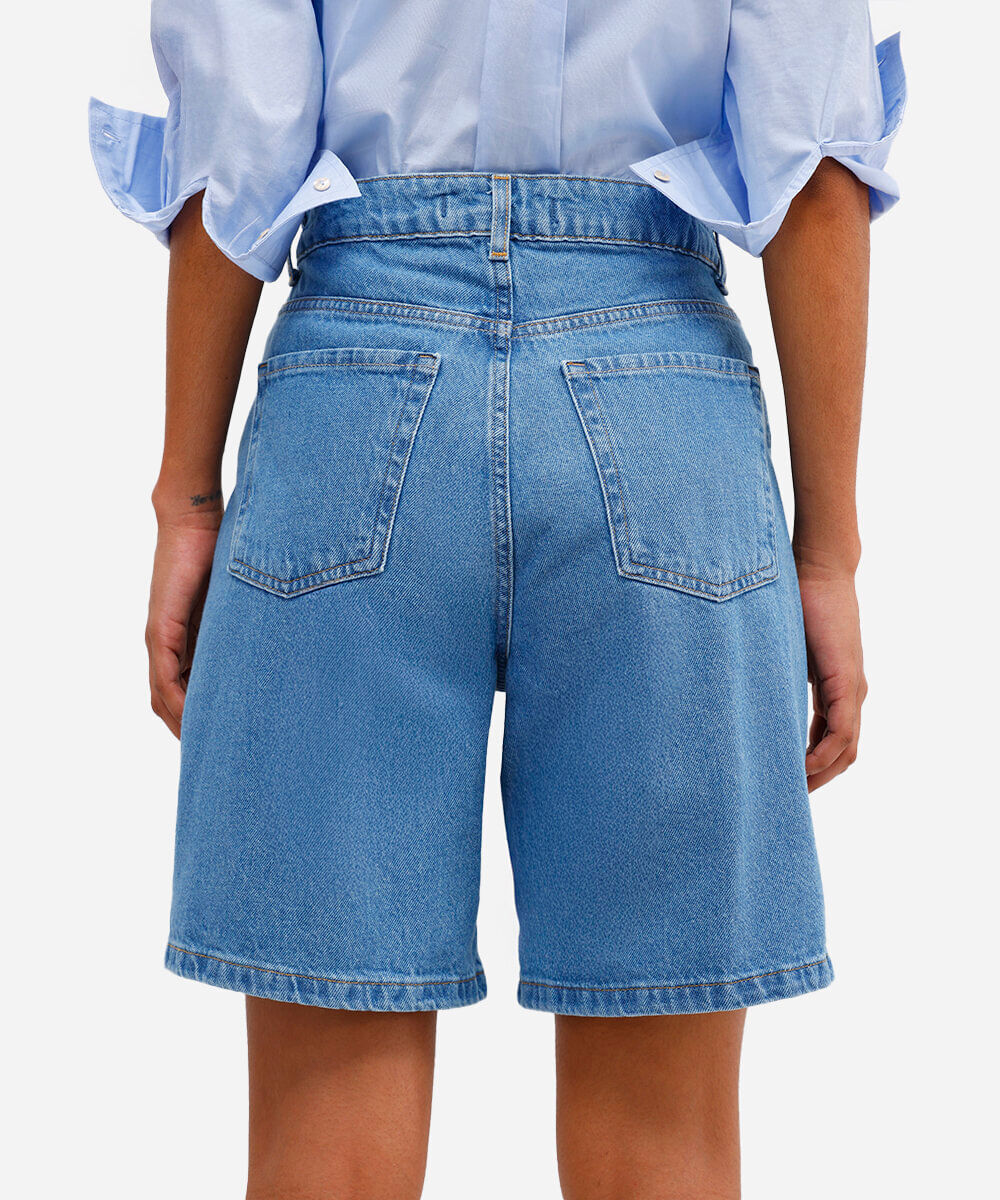 bermuda feminina jeans com fendas azul