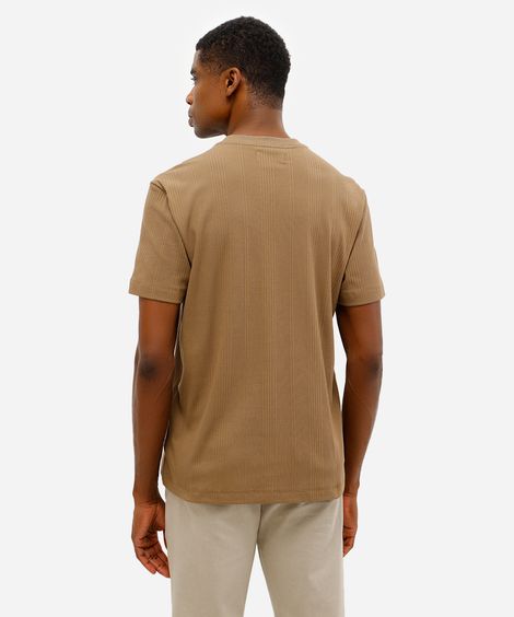 camiseta comfort masculina manga curta canelada marrom