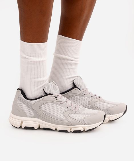 tênis esportivo ace com recortes cinza