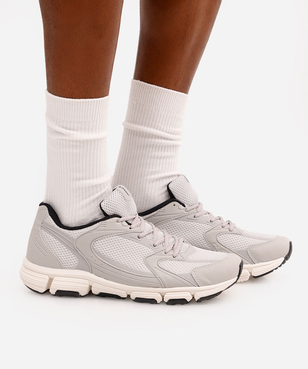 tênis esportivo ace com recortes cinza