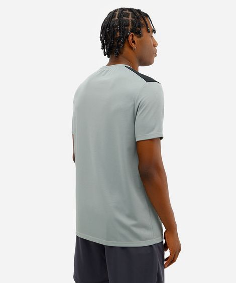 camiseta masculina esportiva com recorte verde