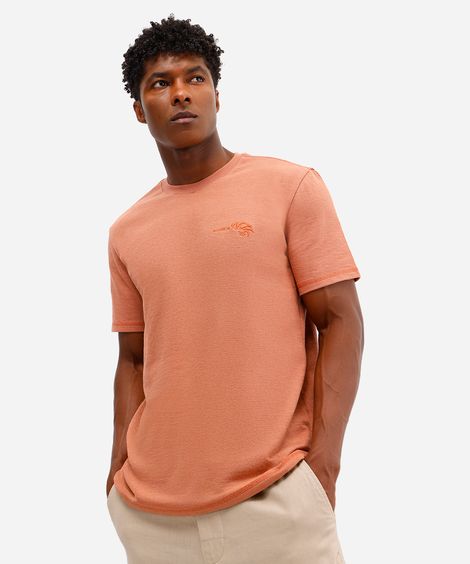 camiseta comfort masculina de algodão com bordado laranja