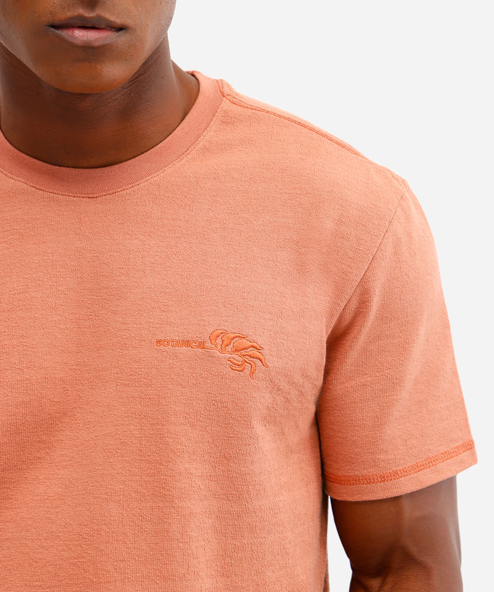 camiseta comfort masculina de algodão com bordado laranja