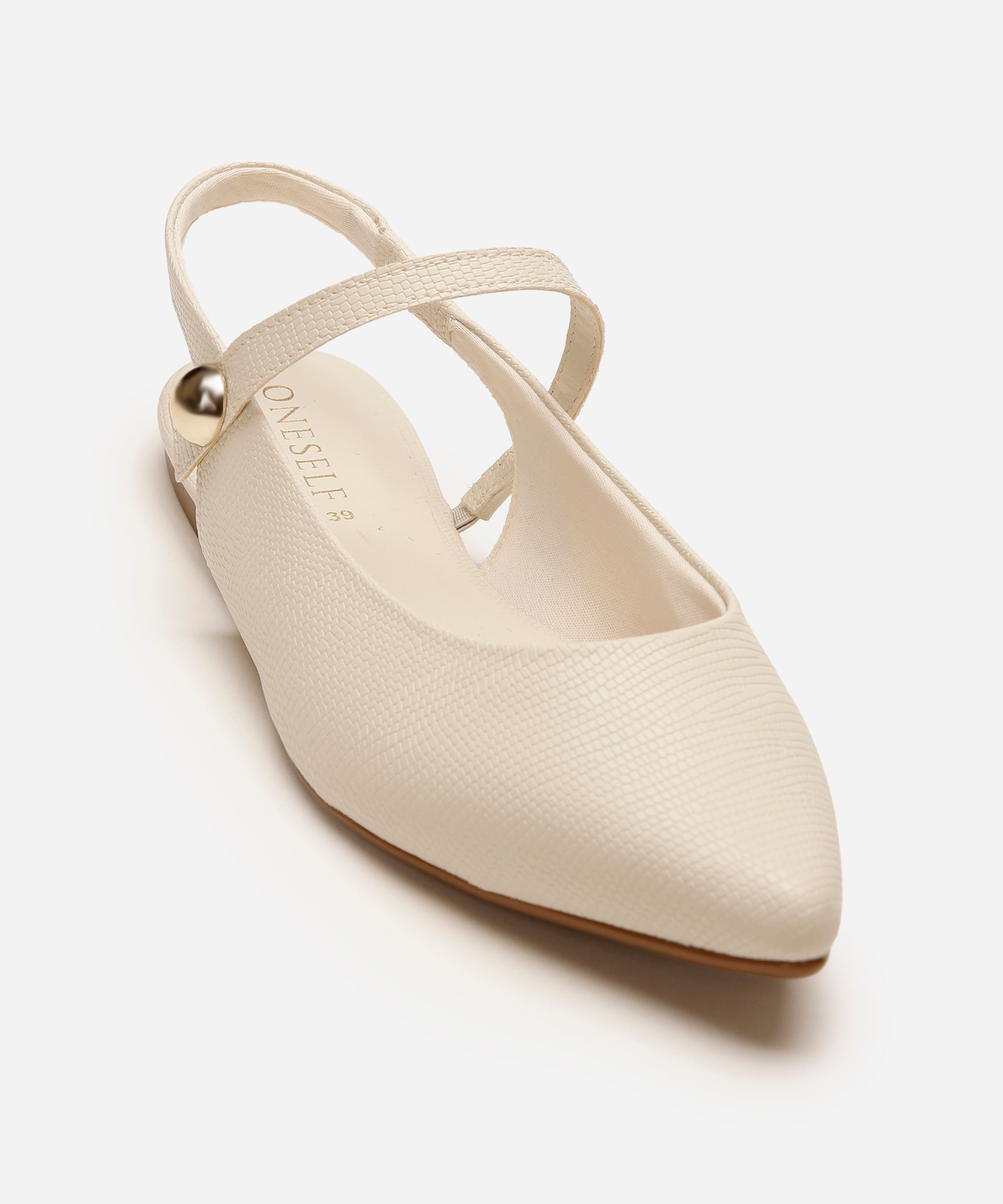 sapatilha boneca bico fino texturizada oneself off white
