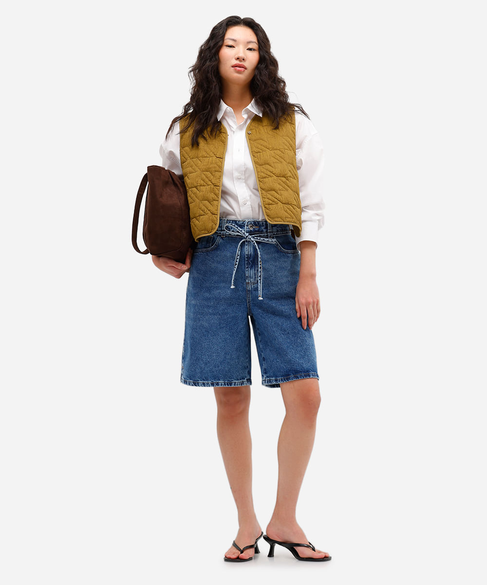 bermuda feminina jeans cintura média com cordão azul