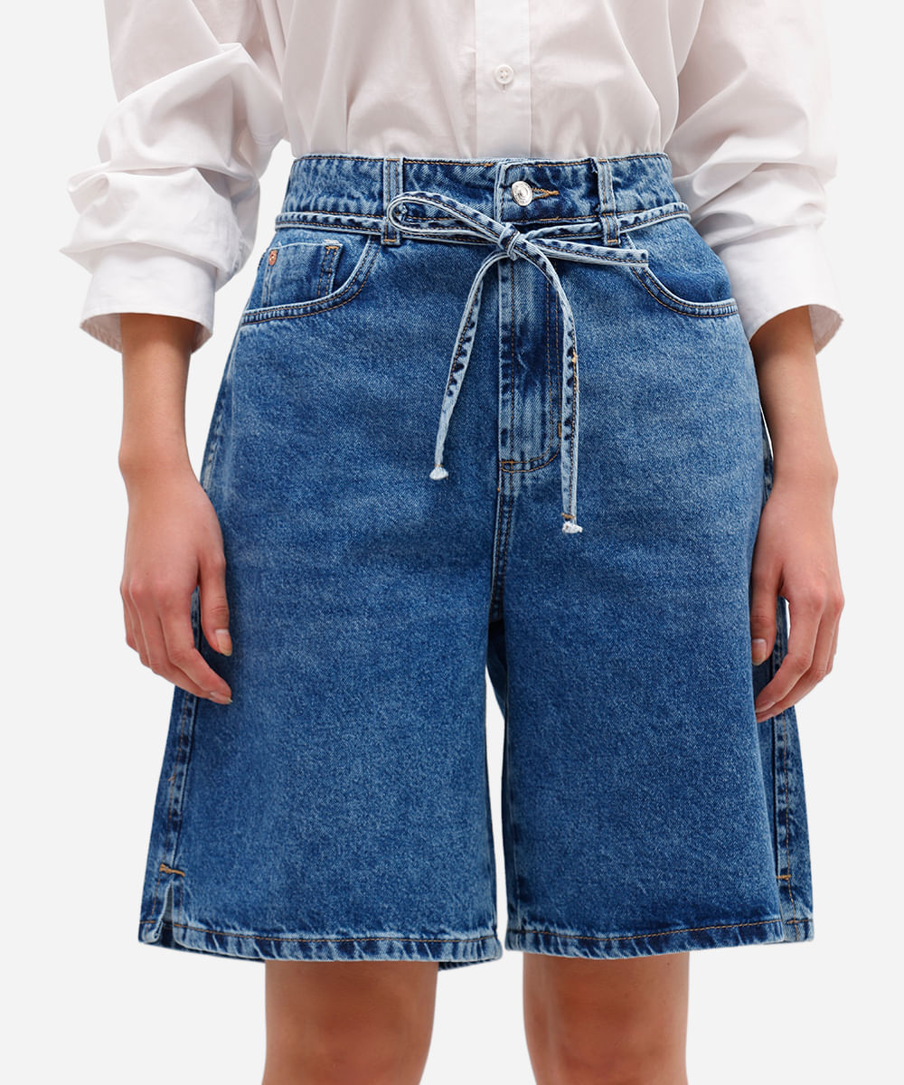 bermuda feminina jeans cintura média com cordão azul