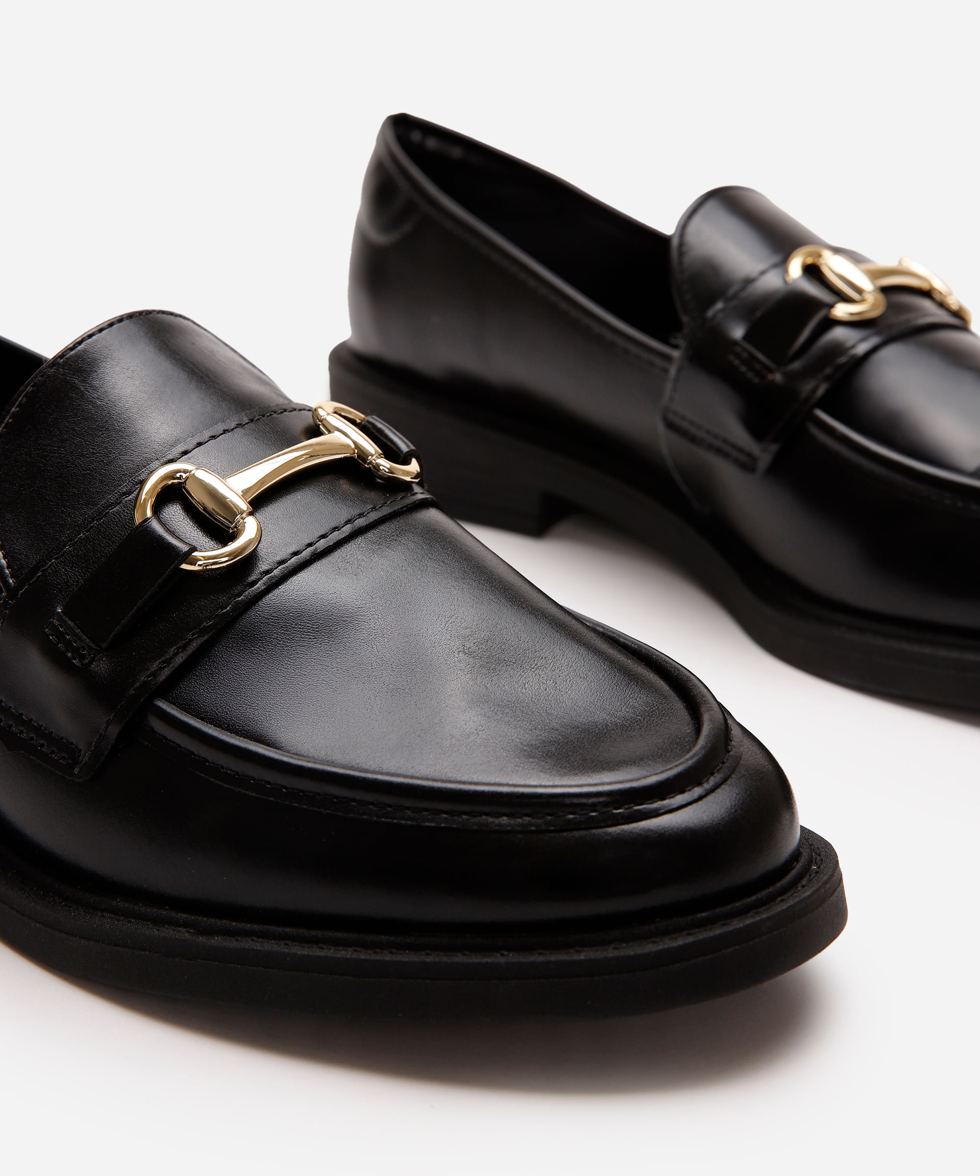 mocassim feminino vizzano com bridão preto