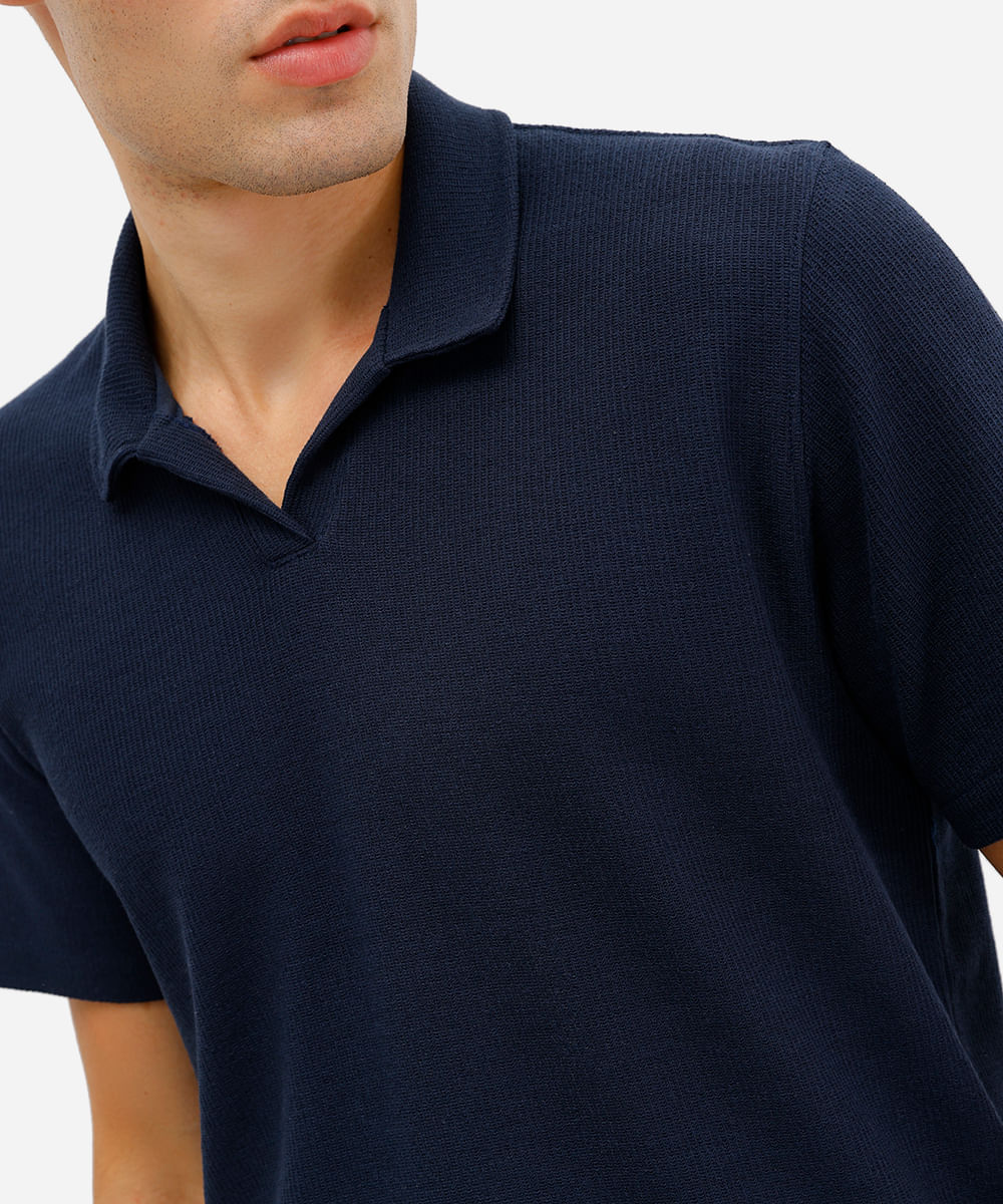 polo comfort texturizada azul