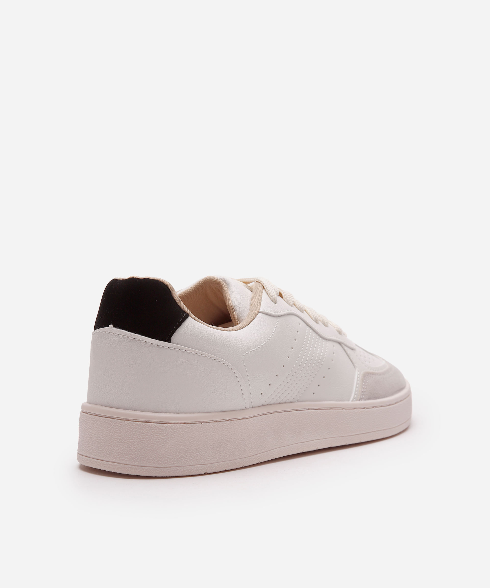 tênis casual com recortes branco