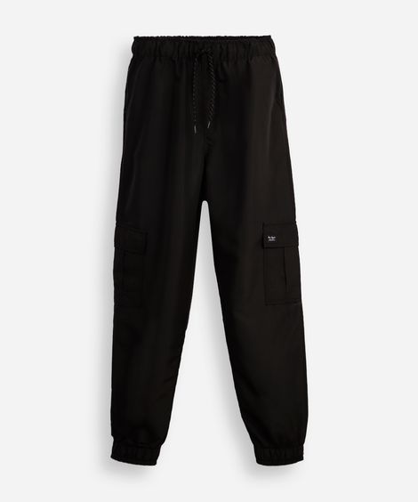 calça jogger juvenil com bolso cargo preta