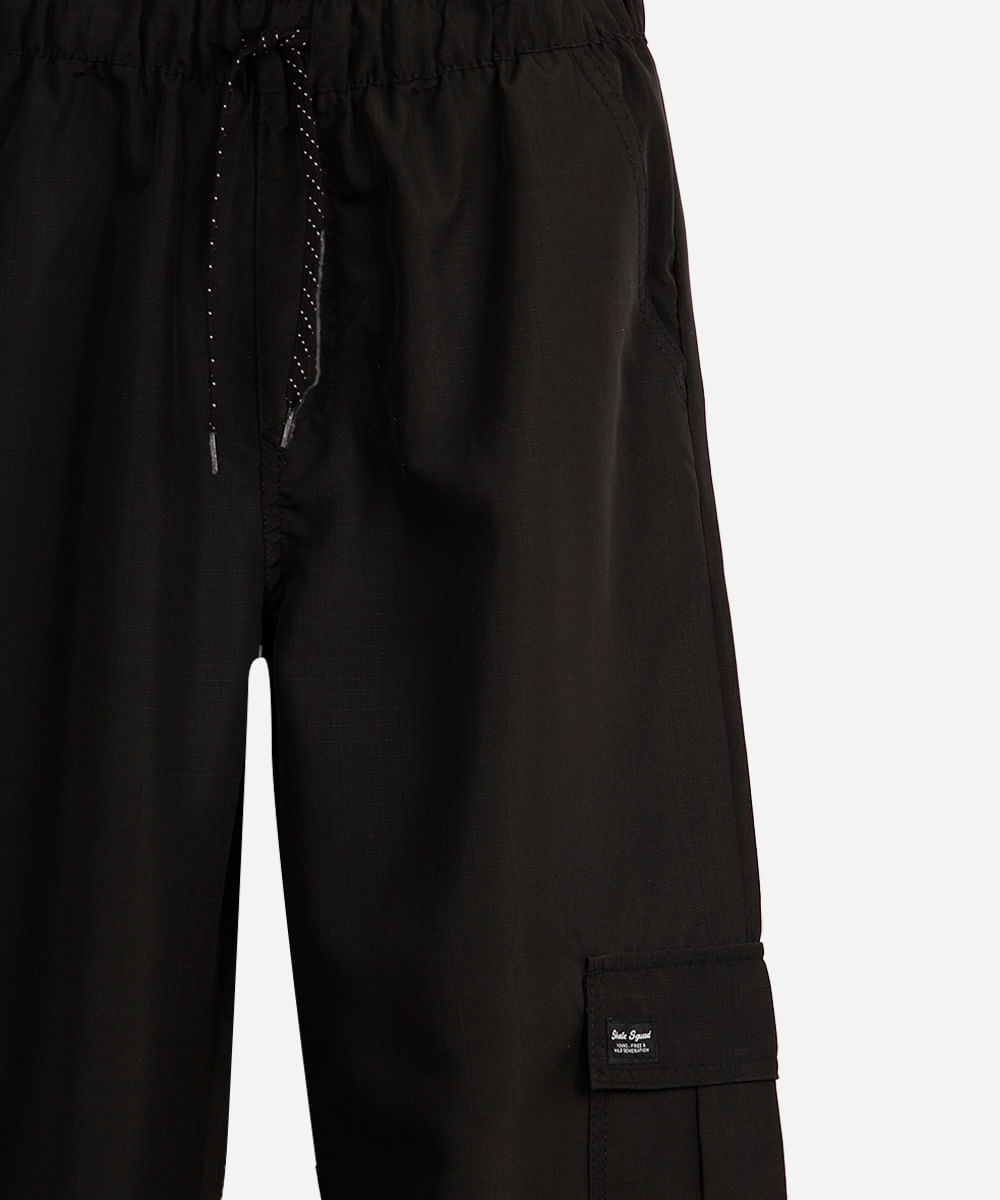 calça jogger juvenil com bolso cargo preta