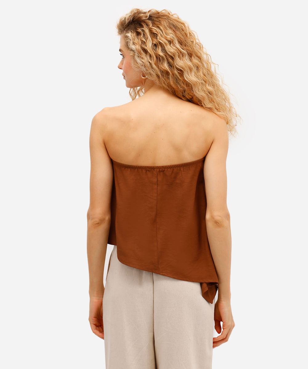 blusa sem alça de viscose assimétrica marrom