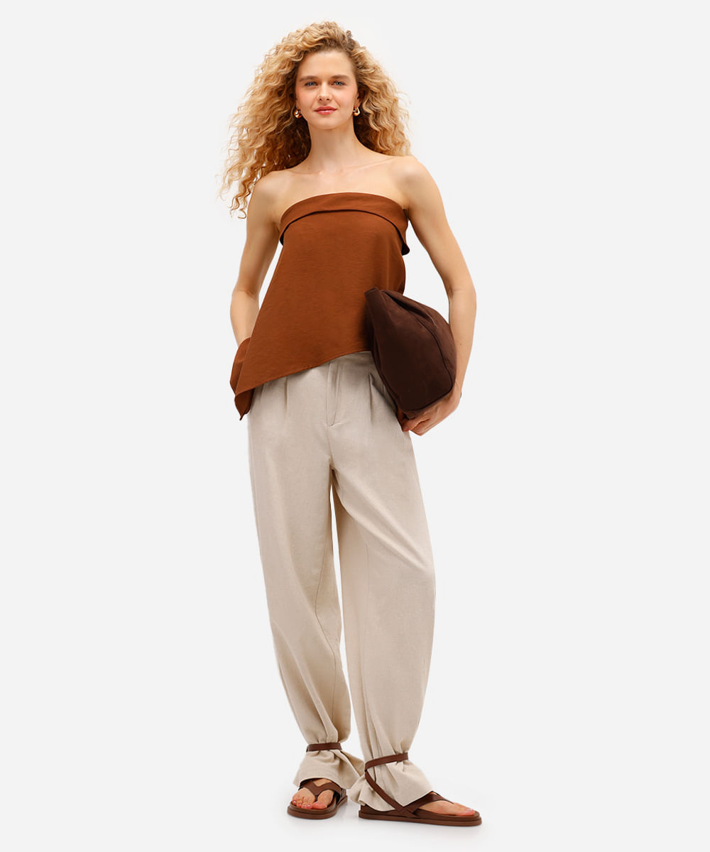 blusa sem alça de viscose assimétrica marrom