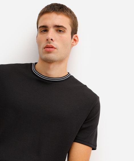camiseta masculina de algodão peruano gola contrastante preta