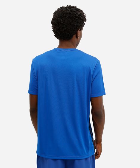 camiseta gola careca com listra lateral esportivo azul