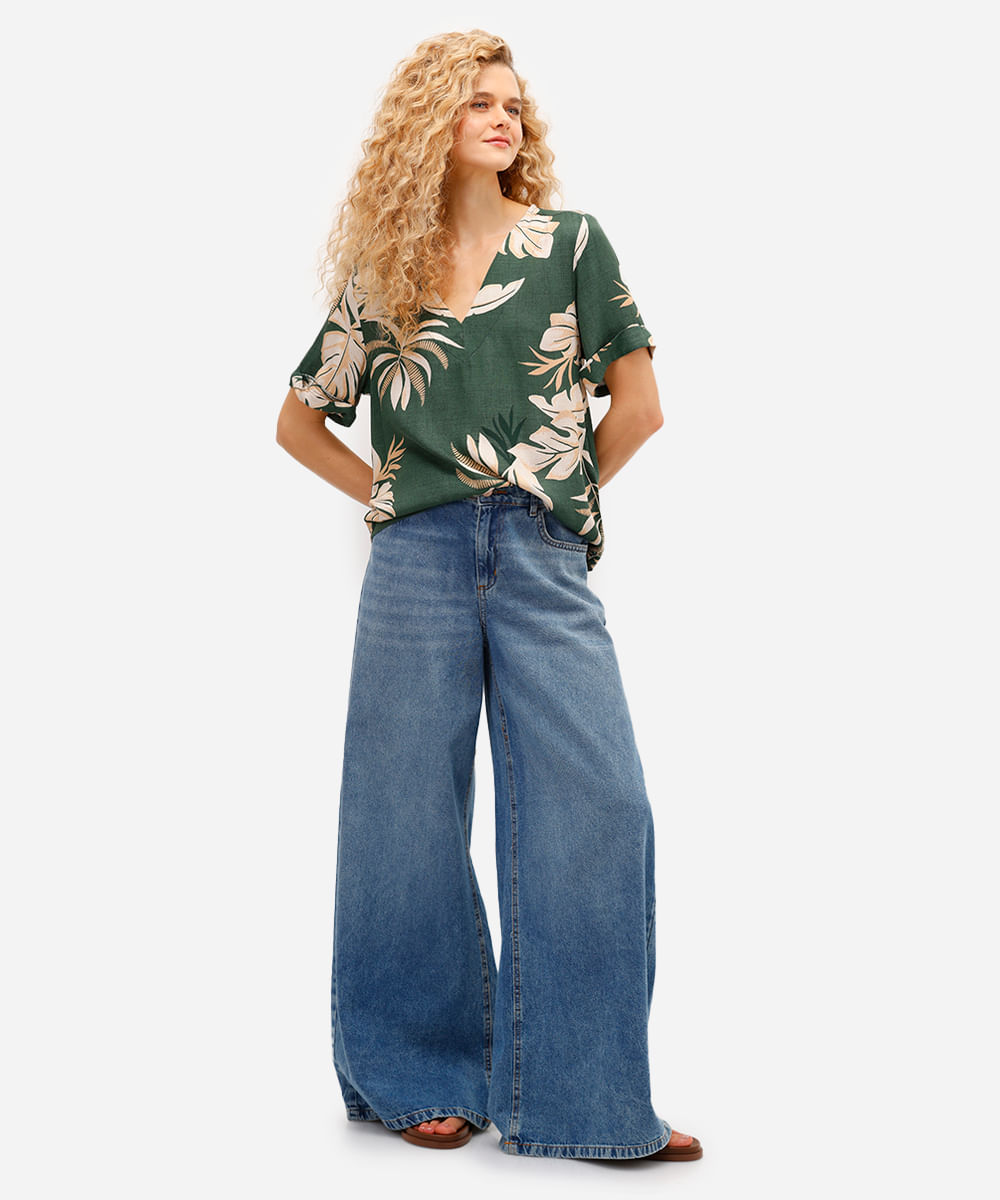 blusa feminina de viscose decote v folhagens verde