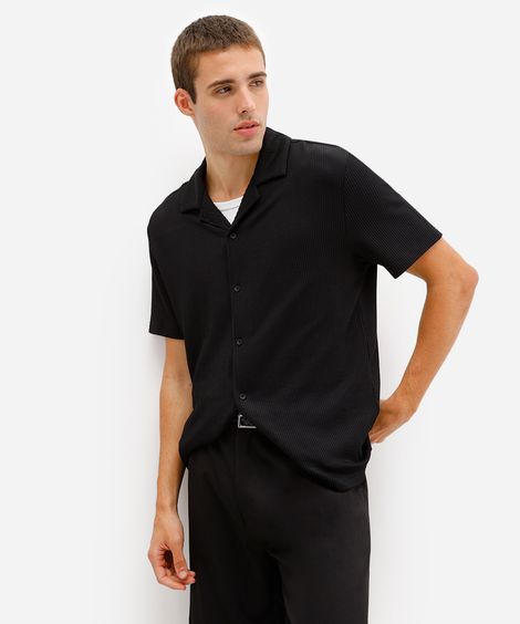 camisa manga curta texturizada e listrada - preto
