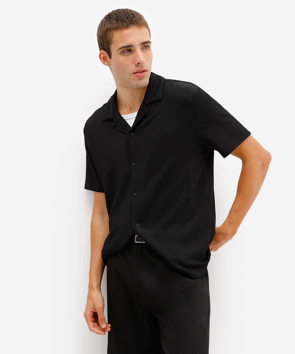 camisa manga curta texturizada e listrada - preto