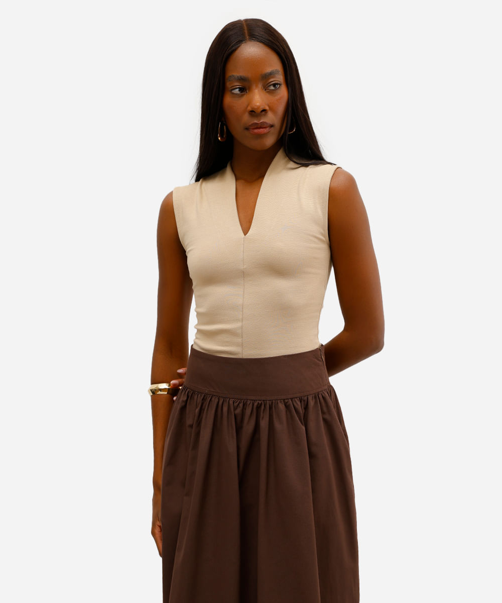 regata feminina com viscose decote v bege