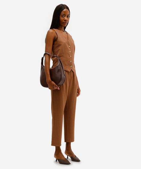 calça feminina de alfaiataria cós elástico risca de giz marrom