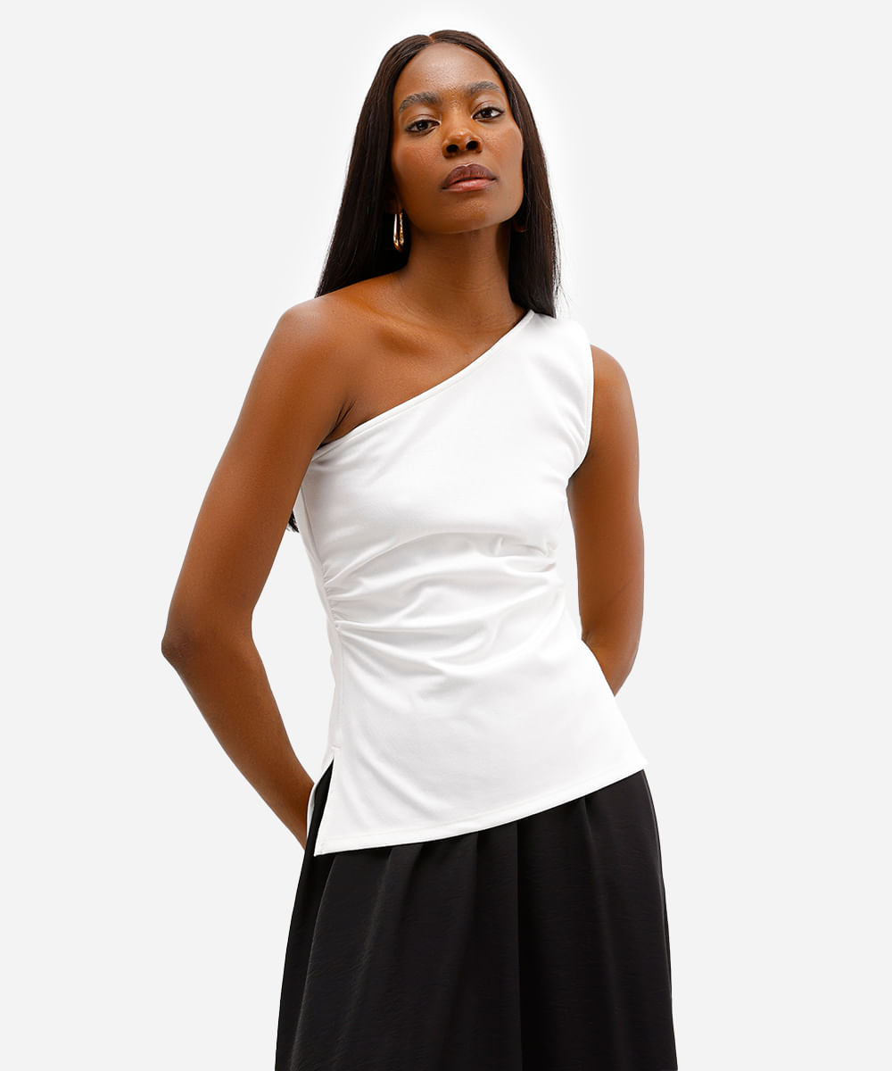 blusa ombro único feminina franzida com fendas off white