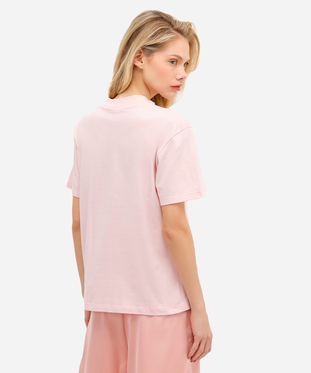 camiseta básica feminina manga curta gola alta rosa