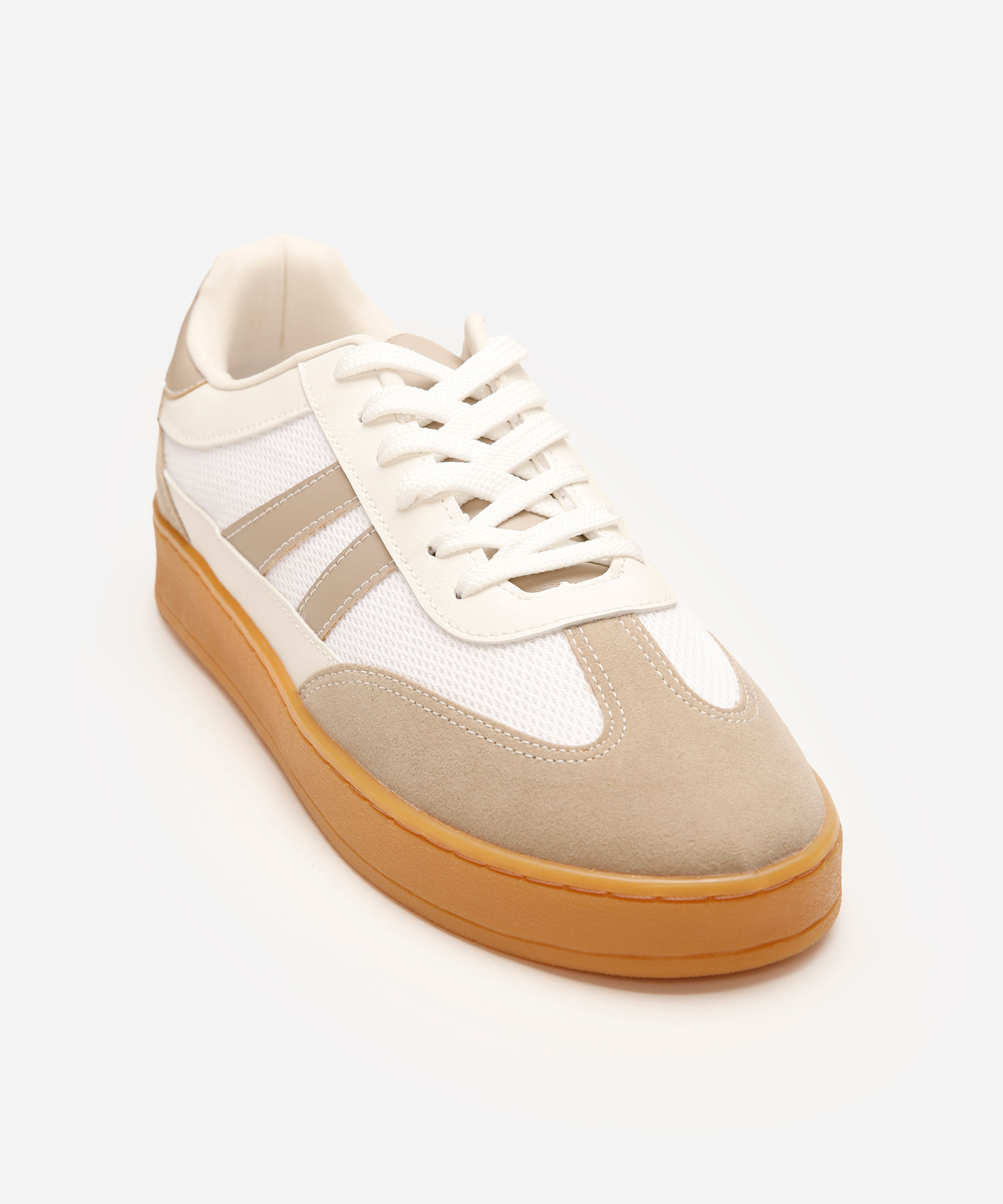 tênis casual masculino com recortes texturizado off white