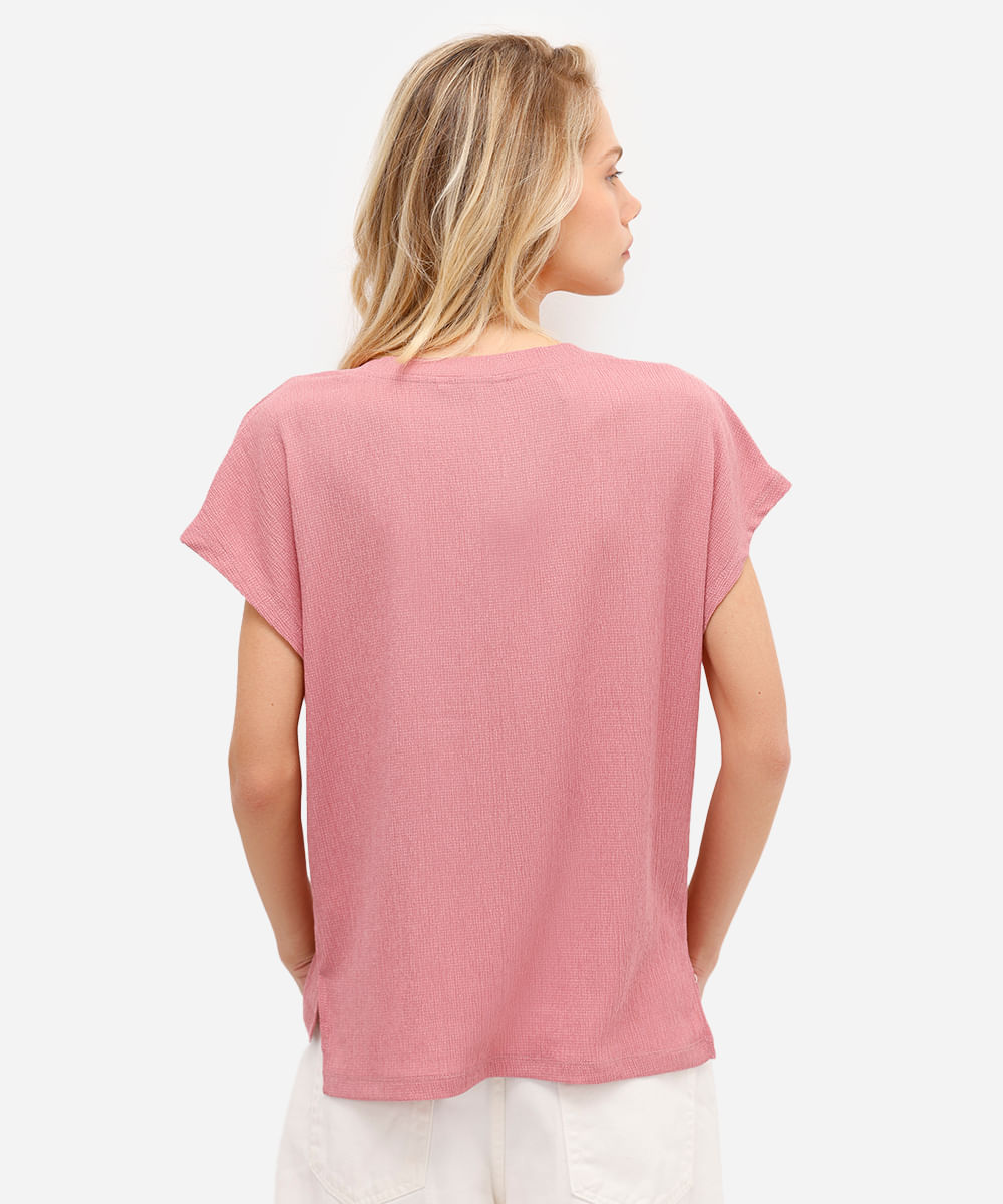camiseta decote v manga curta texturizada rosa