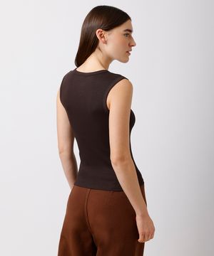 regata feminina de algodão peruano decote v canelada mindset marrom