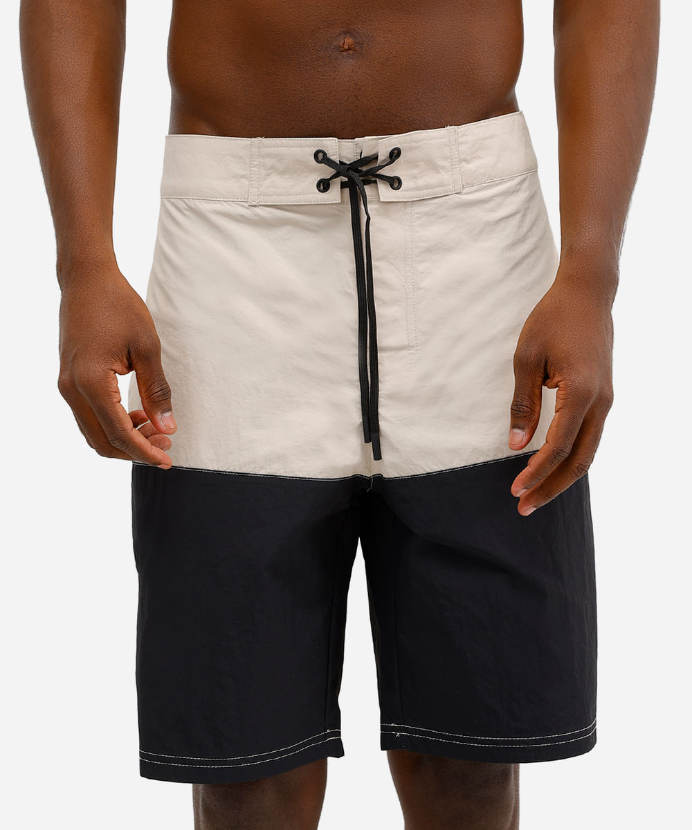 short boardshort masculino com recorte bege