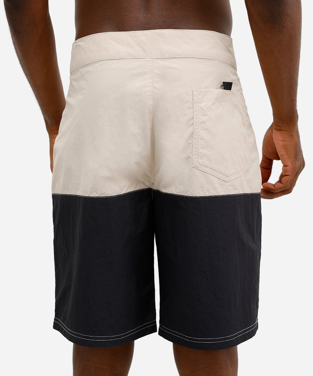 short boardshort masculino com recorte bege