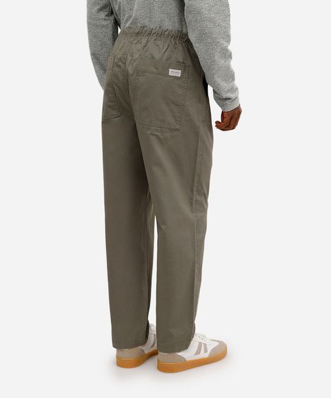 calça reta masculina de sarja cós elástico verde