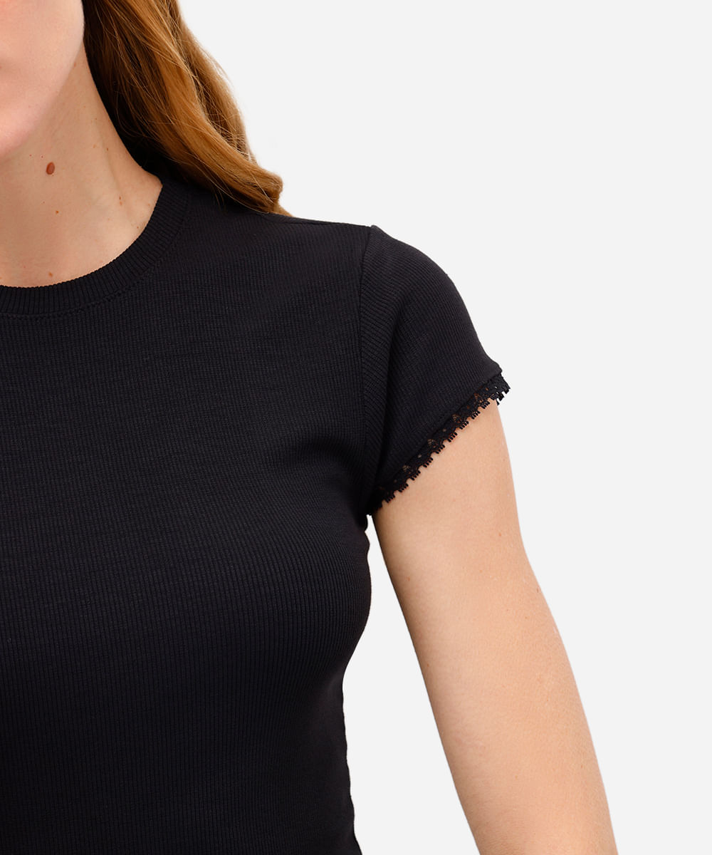 blusa feminina de viscose canelada com renda preta