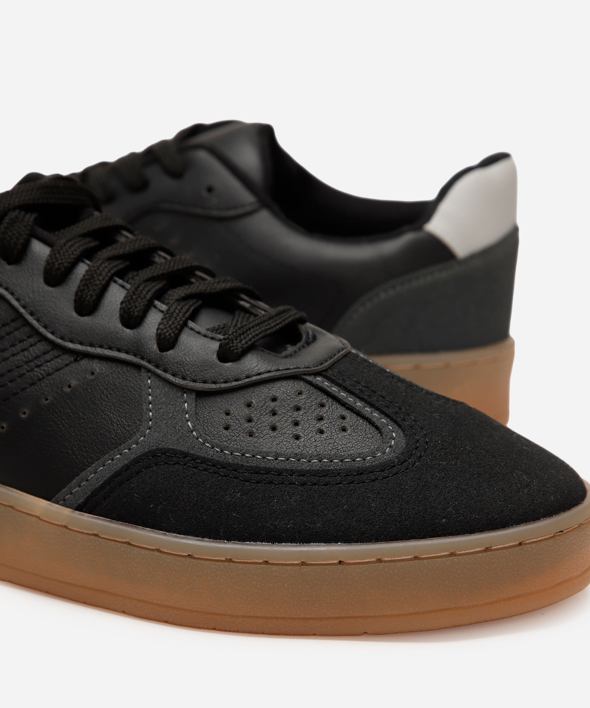 tênis casual masculino com recortes ace preto