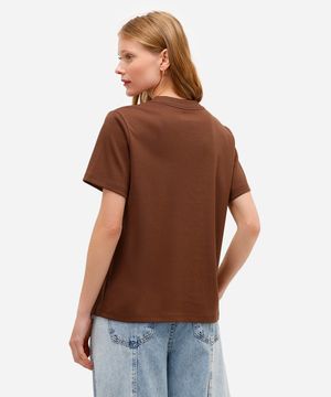 camiseta básica feminina de algodão peruano marrom