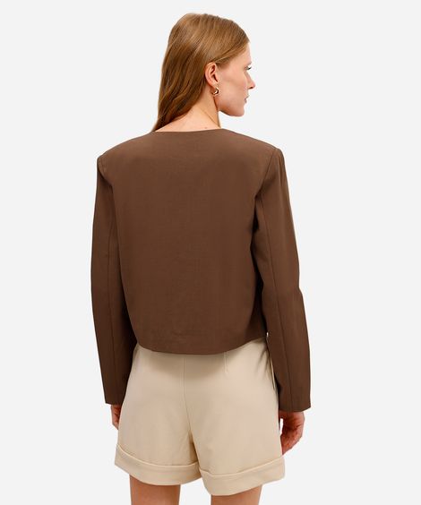 casaco feminino com botões marrom