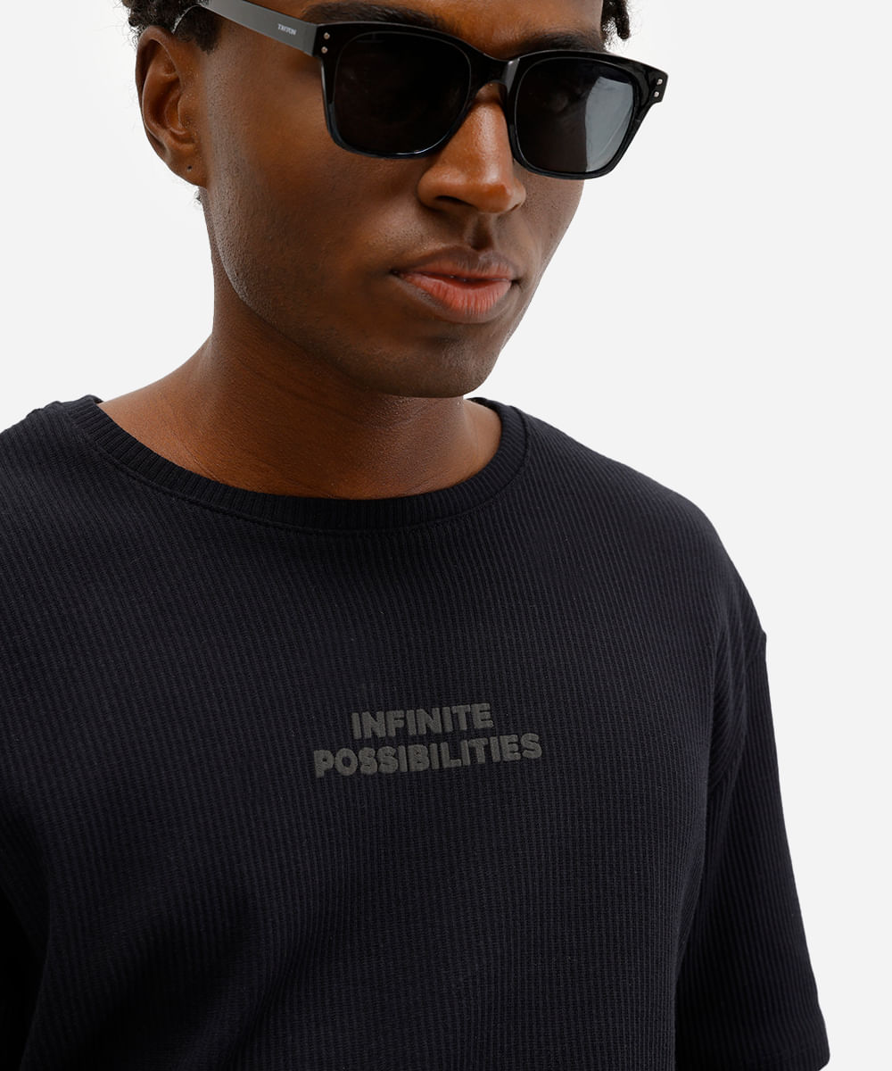 camiseta comfort masculina de algodão texturizada infinite possibilities preta