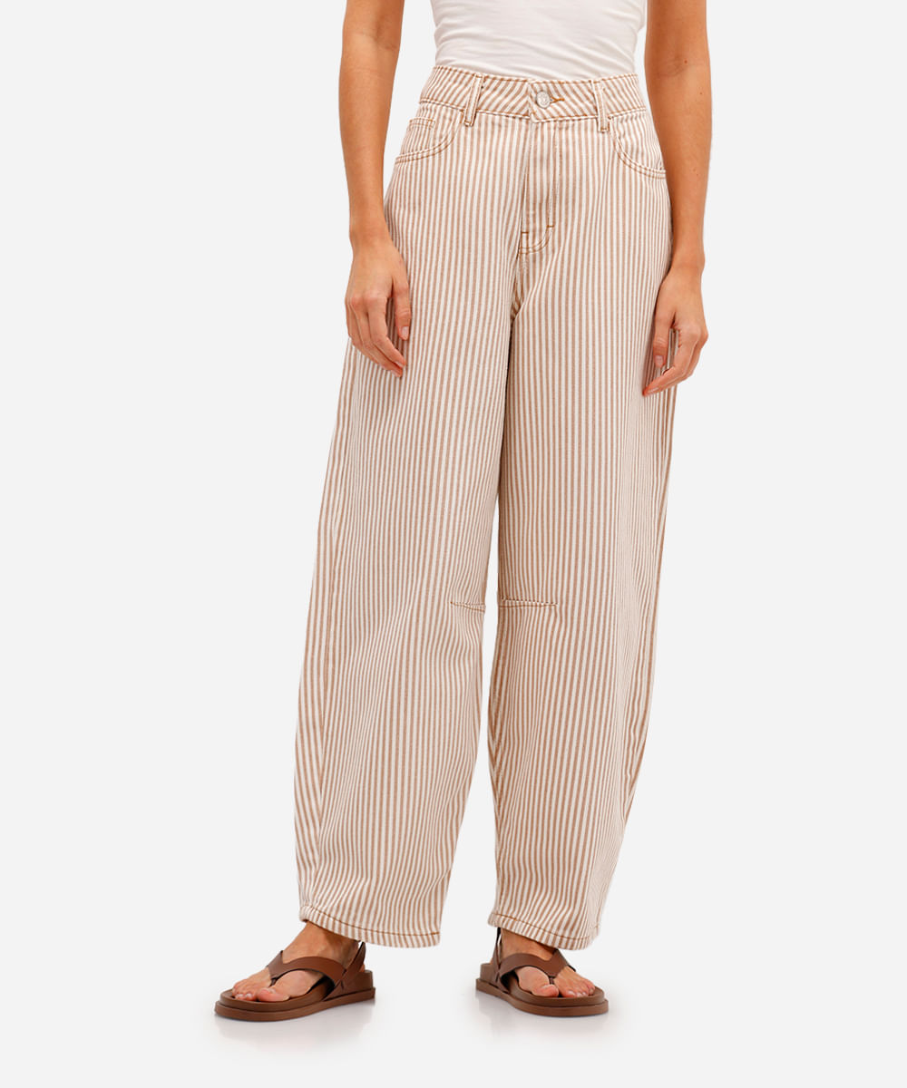 calça balloon feminina de sarja com pregas listrada off white