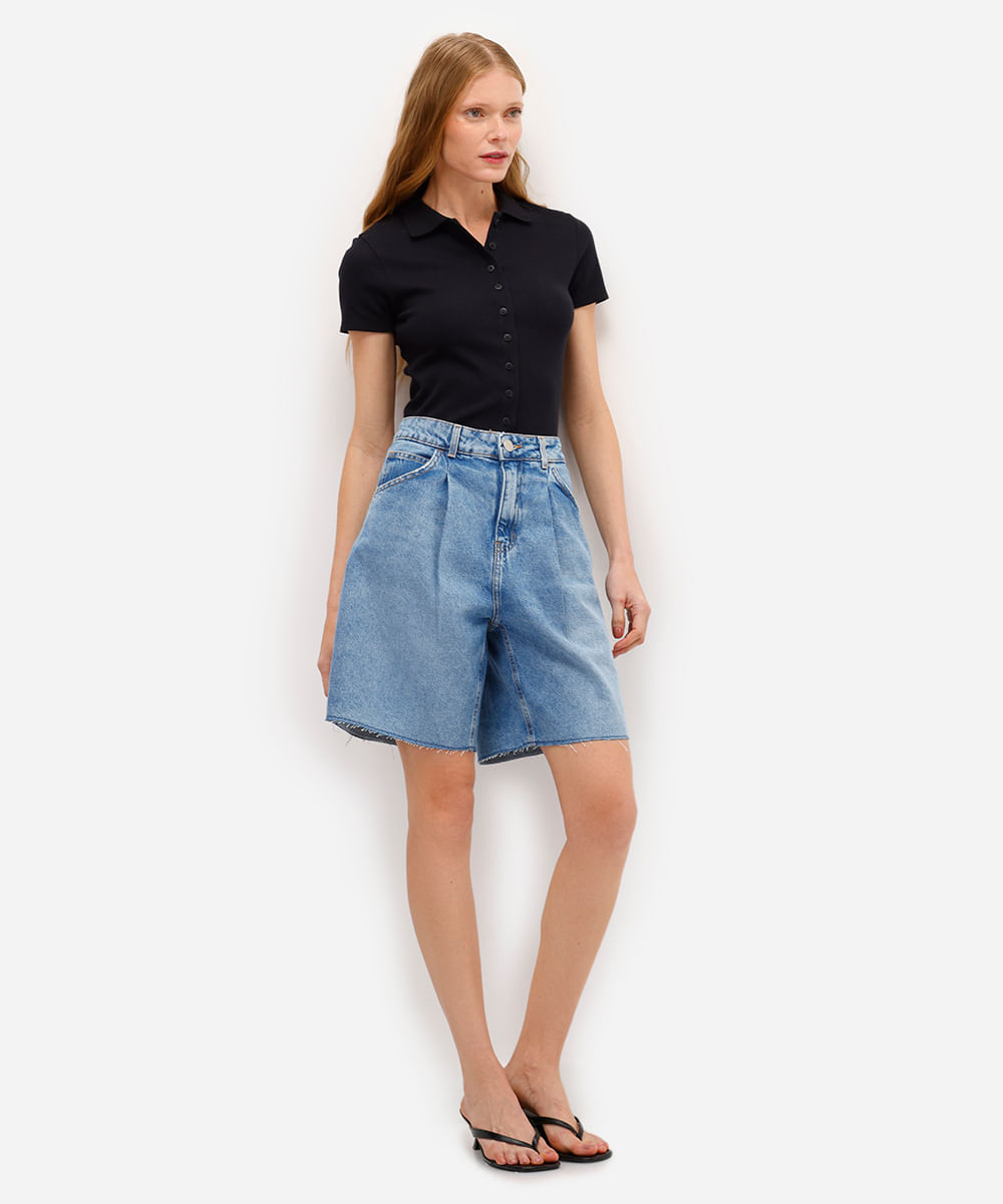 bermuda jorts feminina jeans com pregas e barra a fio azul