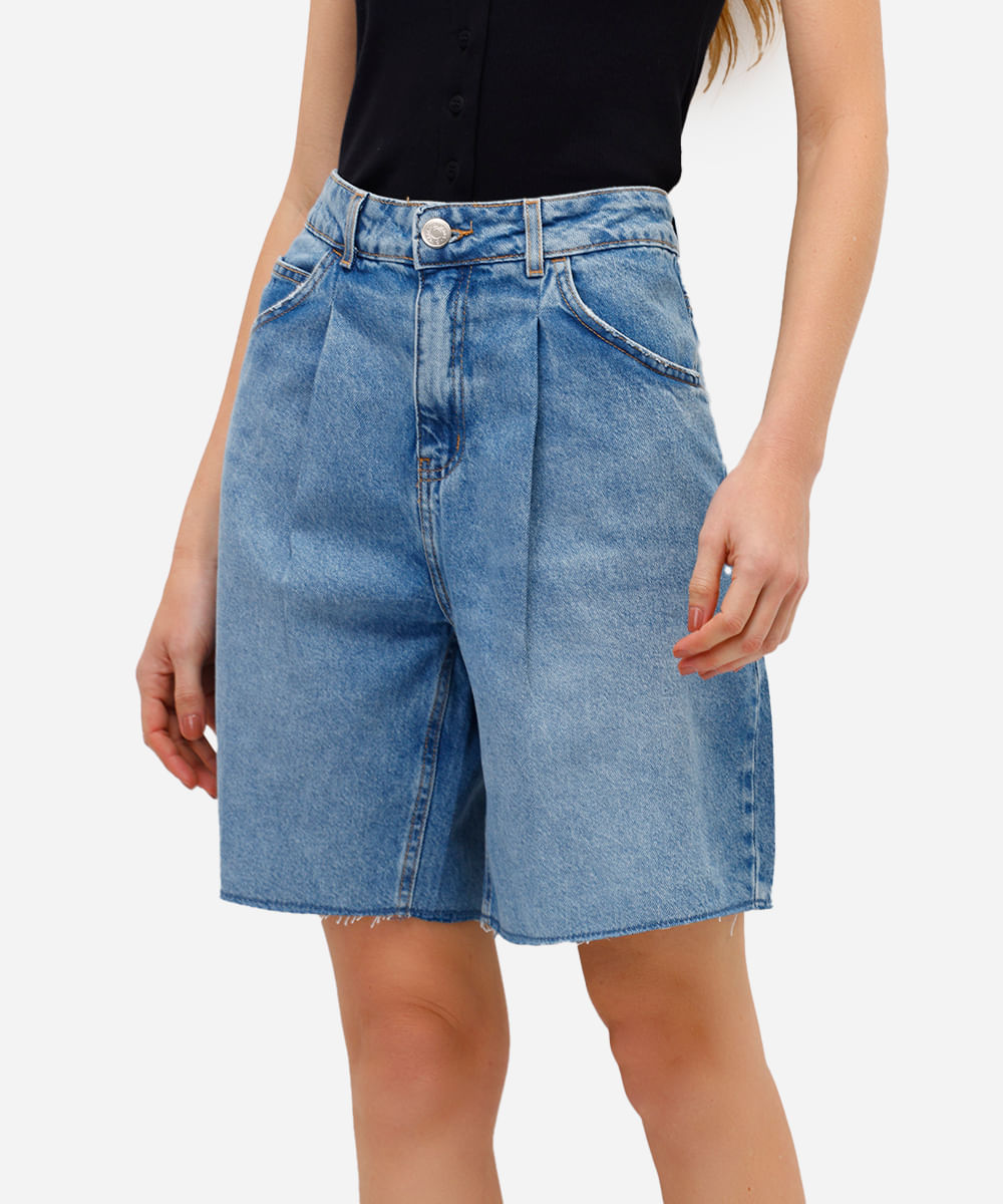 bermuda jorts feminina jeans com pregas e barra a fio azul