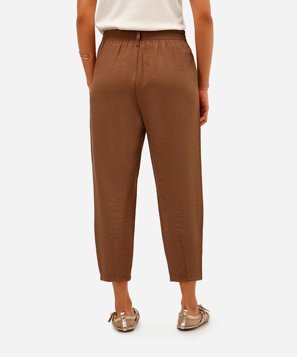 calça feminina pregas marrom